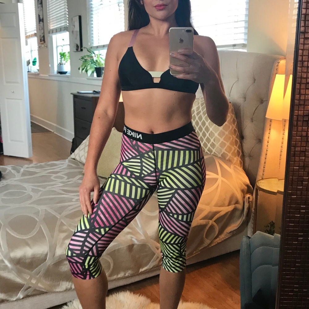 XS Nike Pro Capri Leggings